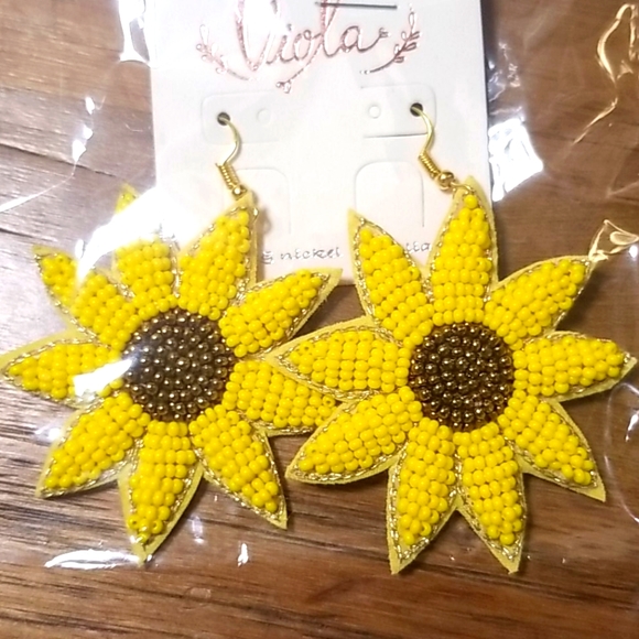 Viola Jewelry - Sunflower Seed Bead Hook Earrings
